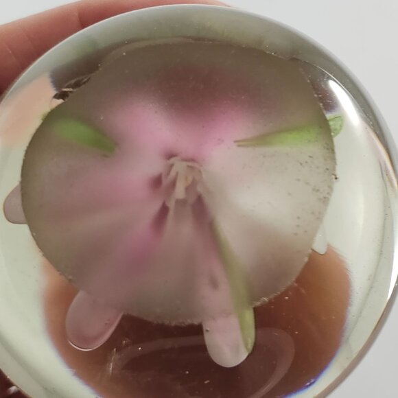 Vintage Art Glass Pink Flower Paperweight Small 2" - Picture 8 of 8